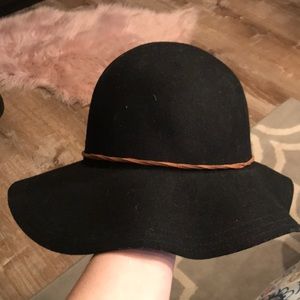 UO Kimchi blue wool hat